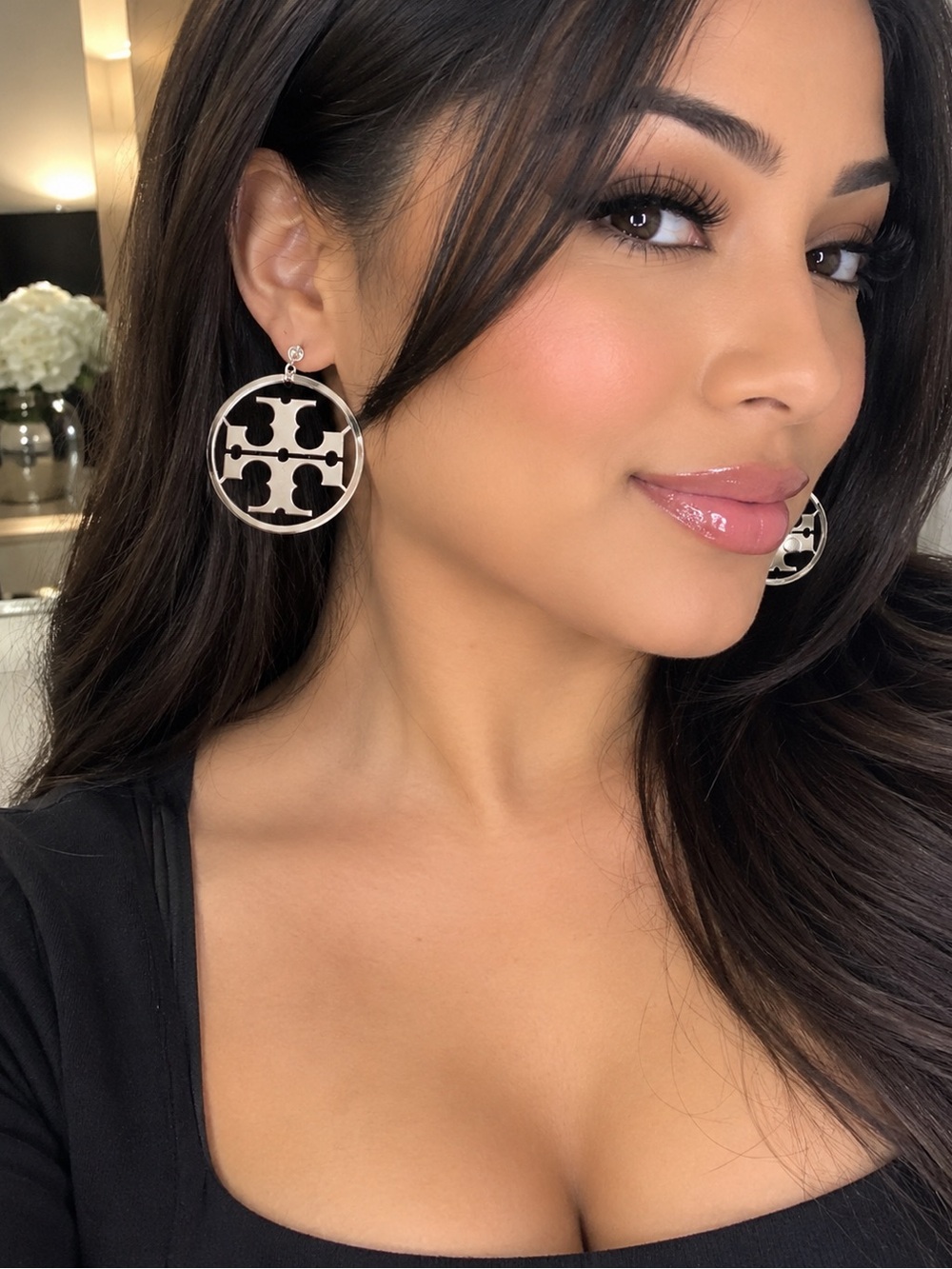Fashion jewelry Round Silver Logo Cutout Hoop Earrings - Silver